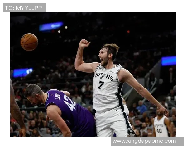 文班亚马爆砍38分12板5帽,末节轰18分带队逆转